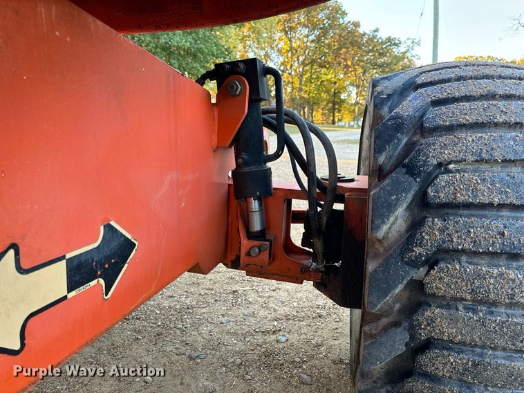 image for item EH7144 2005 JLG 450A Series 2 boom lift