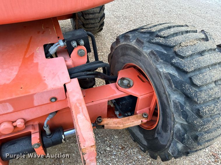 image for item EH7144 2005 JLG 450A Series 2 boom lift