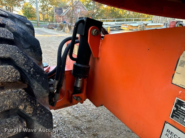 image for item EH7144 2005 JLG 450A Series 2 boom lift
