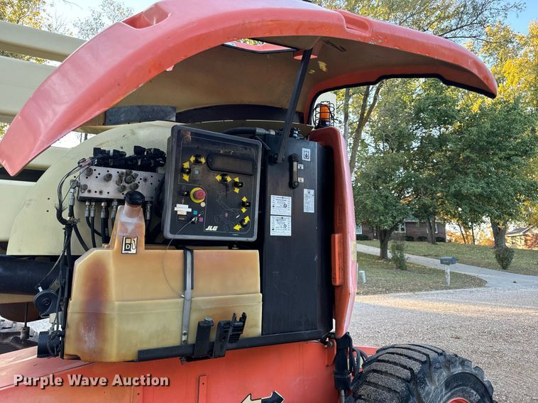 image for item EH7144 2005 JLG 450A Series 2 boom lift