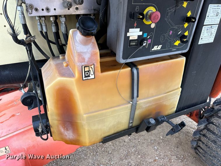 image for item EH7144 2005 JLG 450A Series 2 boom lift