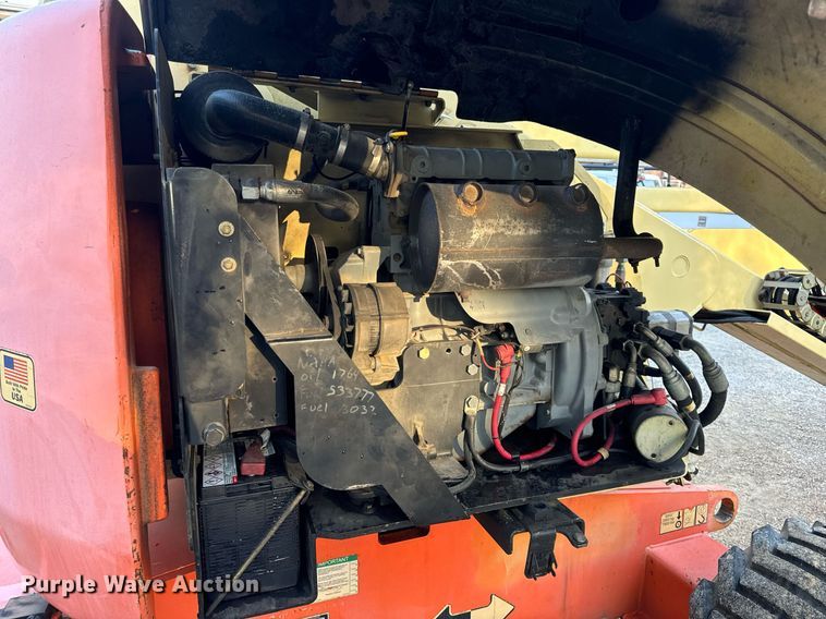 image for item EH7144 2005 JLG 450A Series 2 boom lift