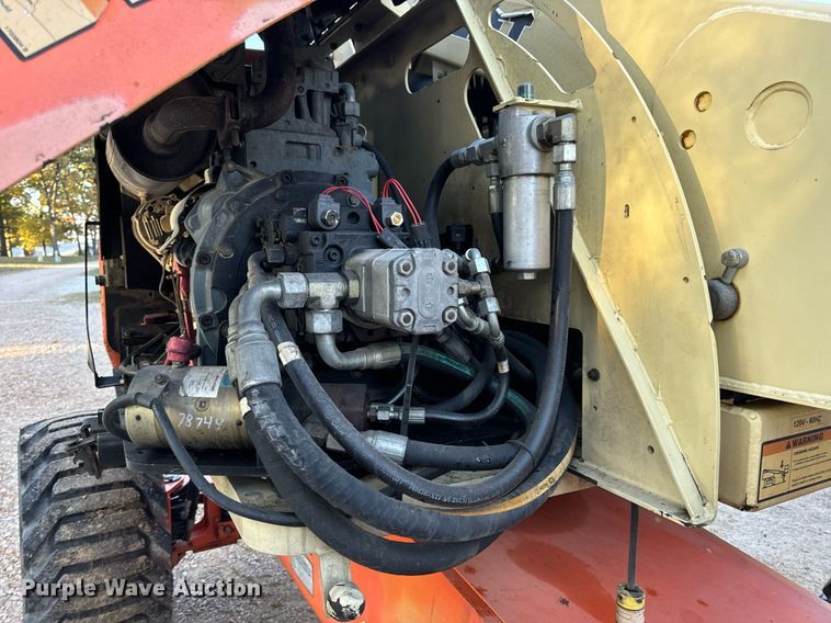 image for item EH7144 2005 JLG 450A Series 2 boom lift
