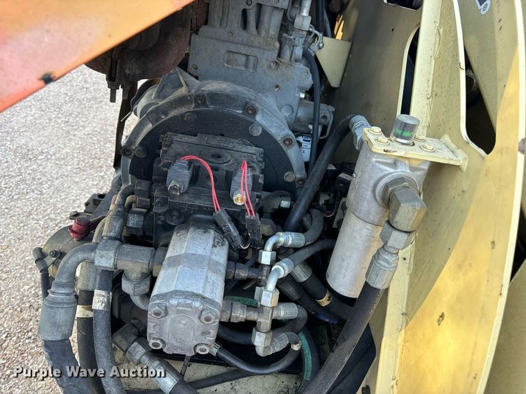 image for item EH7144 2005 JLG 450A Series 2 boom lift