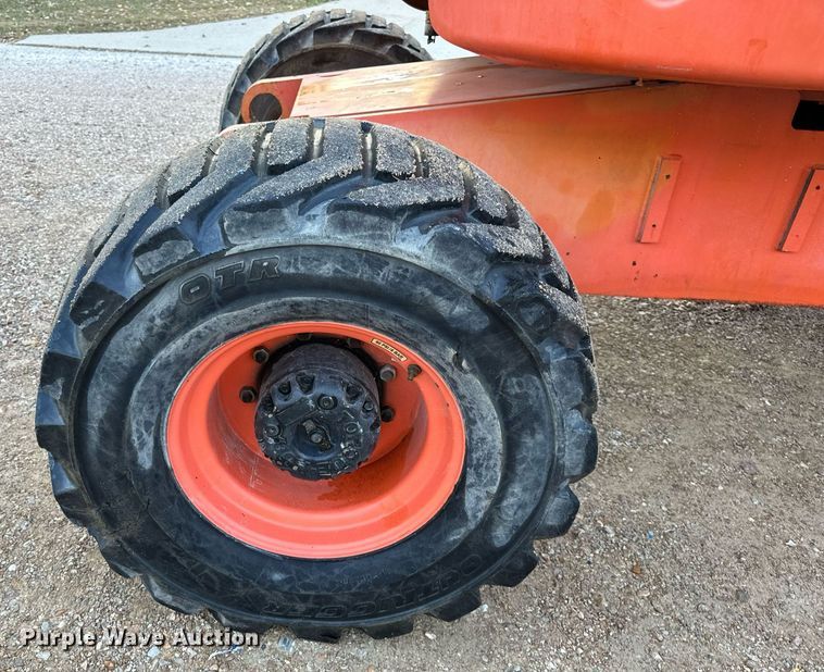 image for item EH7144 2005 JLG 450A Series 2 boom lift