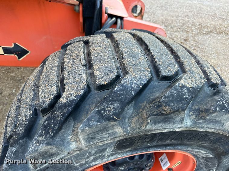 image for item EH7144 2005 JLG 450A Series 2 boom lift