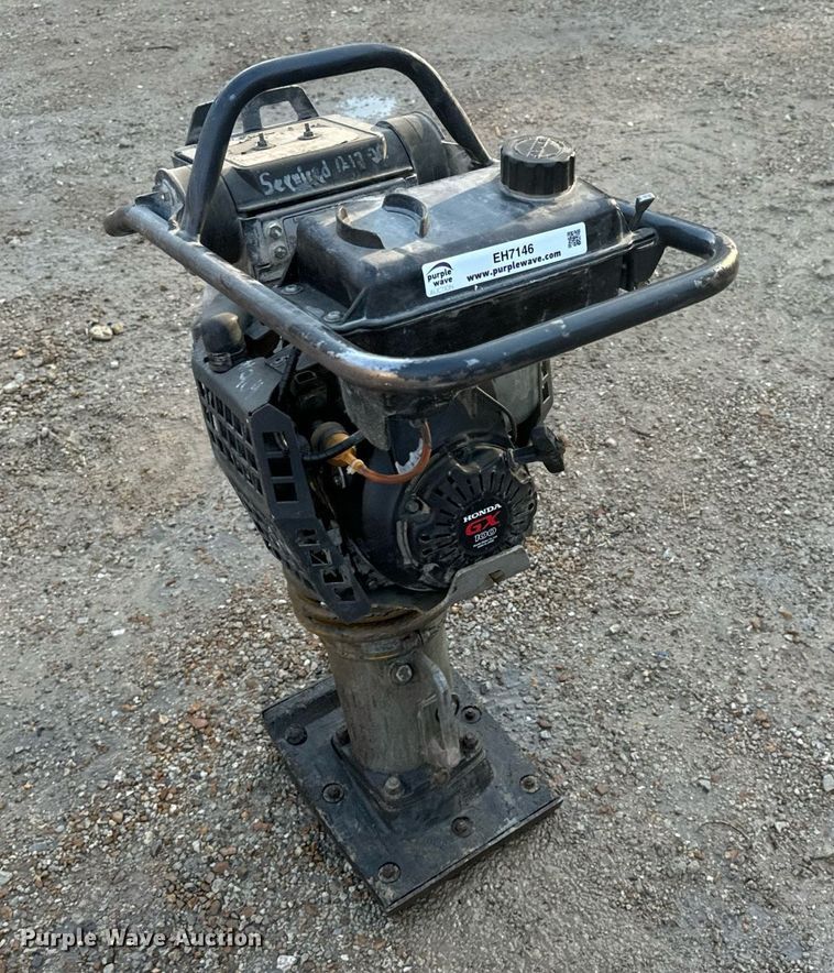 image for item EH7146 2008 Bomag BT65/4 plate compactor