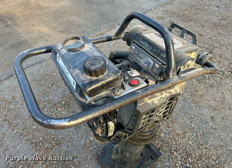 image for item EH7146 2008 Bomag BT65/4 plate compactor