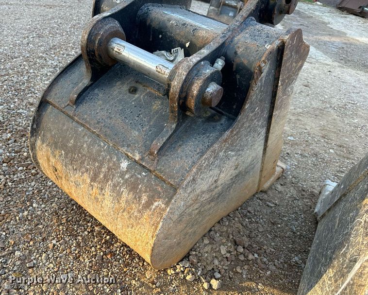 image for item EH7147 (2) Caterpillar excavator buckets