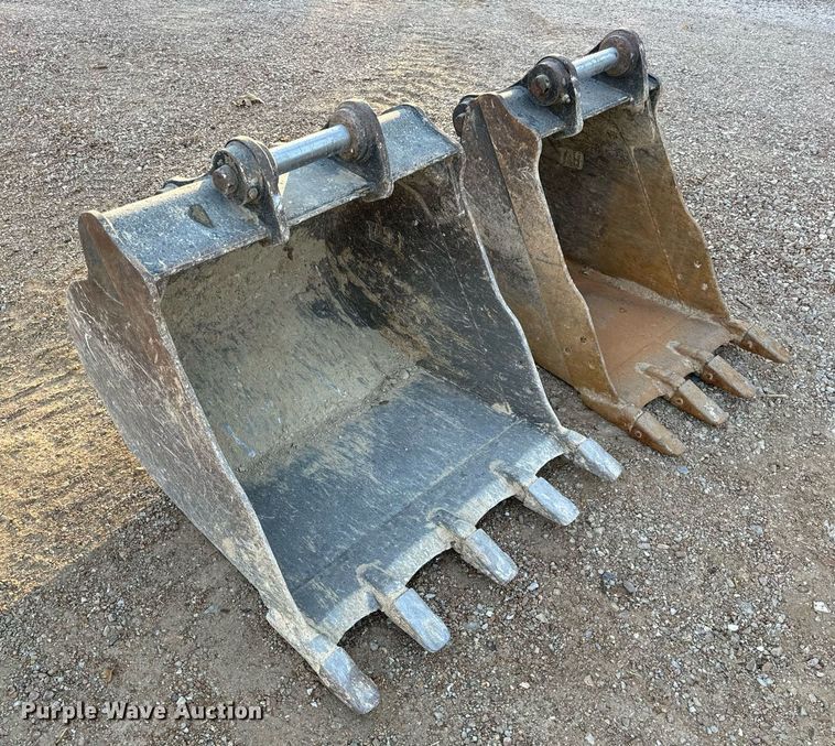 image for item EH7147 (2) Caterpillar excavator buckets
