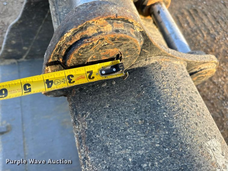 image for item EH7147 (2) Caterpillar excavator buckets