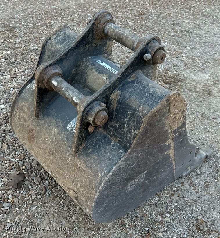image for item EH7148 Caterpillar excavator bucket