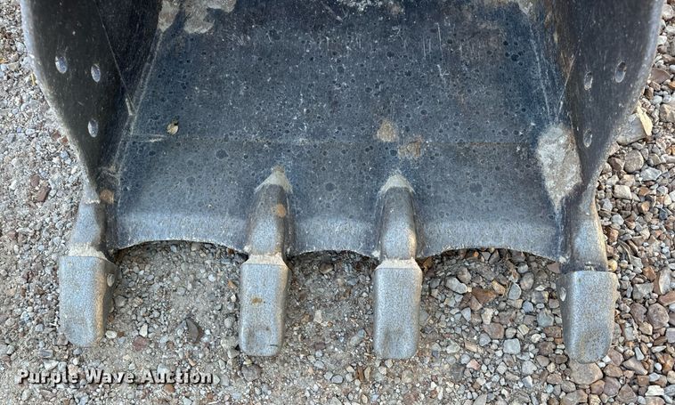 image for item EH7148 Caterpillar excavator bucket