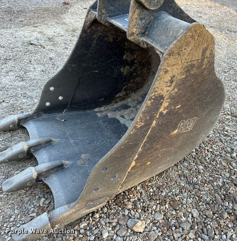 image for item EH7148 Caterpillar excavator bucket