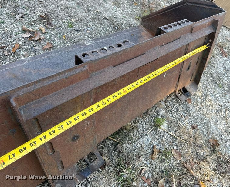 image for item EH7149 Skid steer bucket