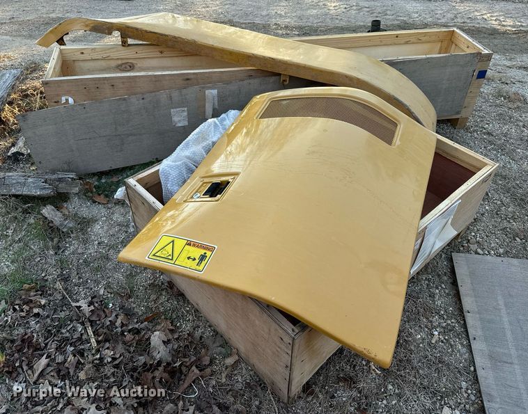 image for item EH7150 Caterpillar excavator parts