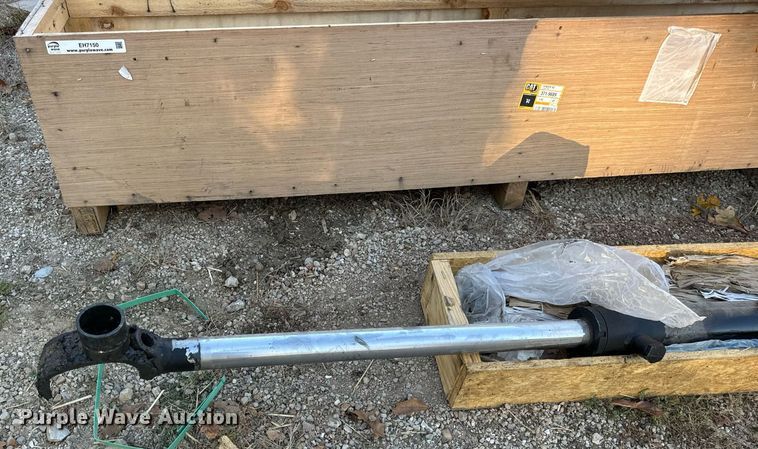 image for item EH7150 Caterpillar excavator parts