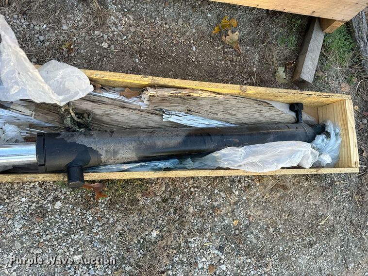 image for item EH7150 Caterpillar excavator parts