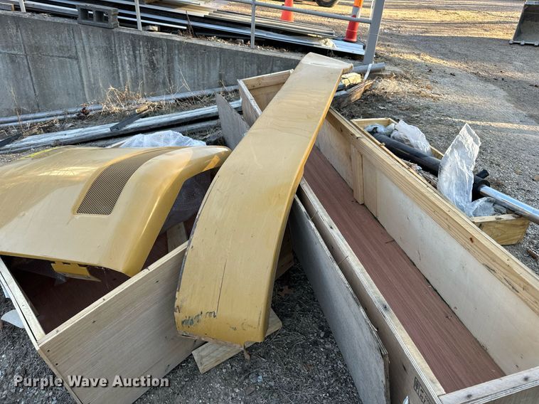 image for item EH7150 Caterpillar excavator parts