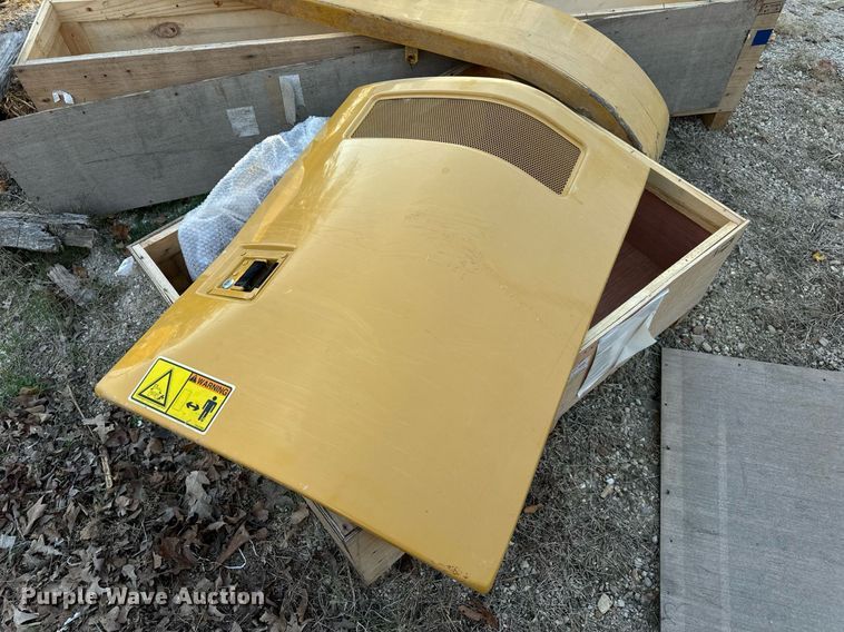 image for item EH7150 Caterpillar excavator parts