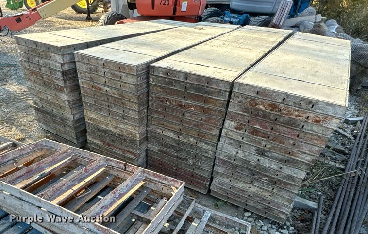 image for item EH7152 Concrete forms