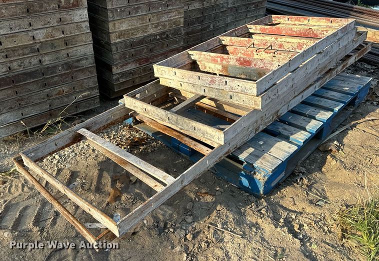 image for item EH7152 Concrete forms