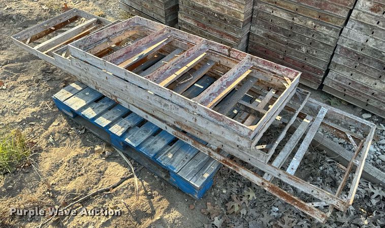 image for item EH7152 Concrete forms