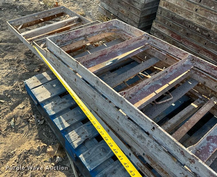 image for item EH7152 Concrete forms