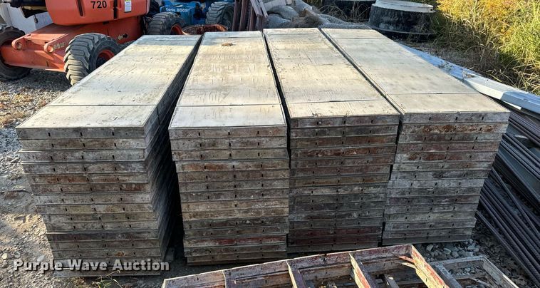 image for item EH7152 Concrete forms
