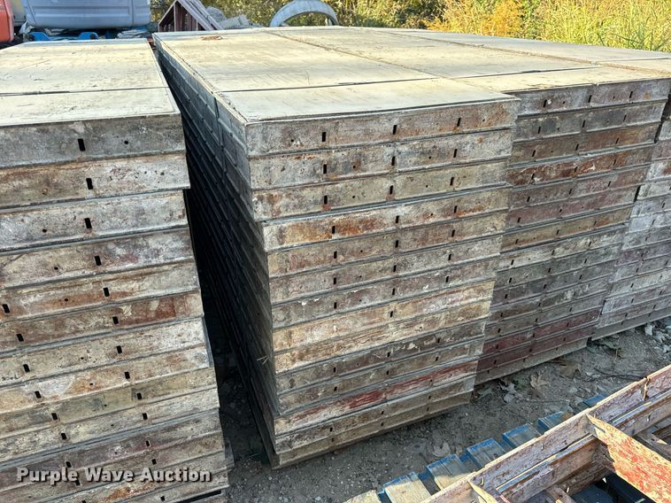 image for item EH7152 Concrete forms