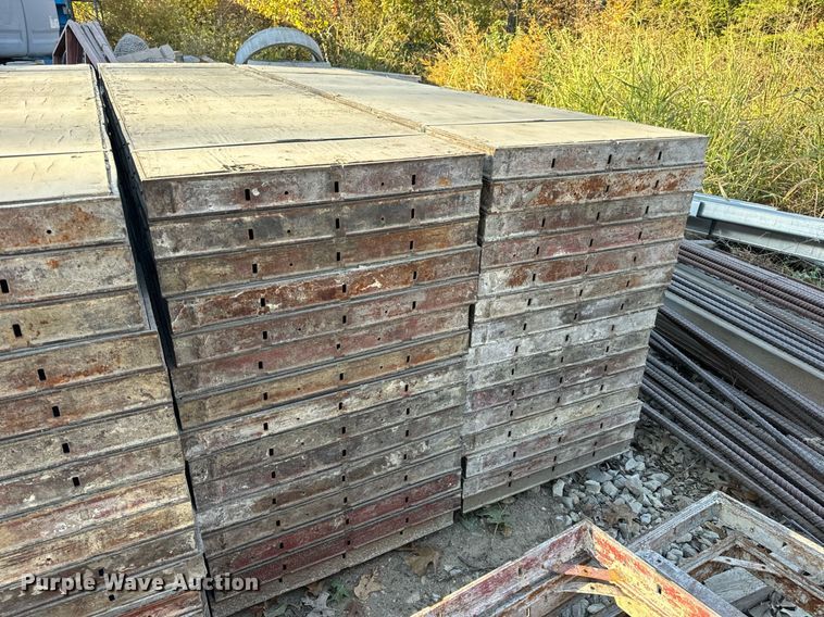 image for item EH7152 Concrete forms