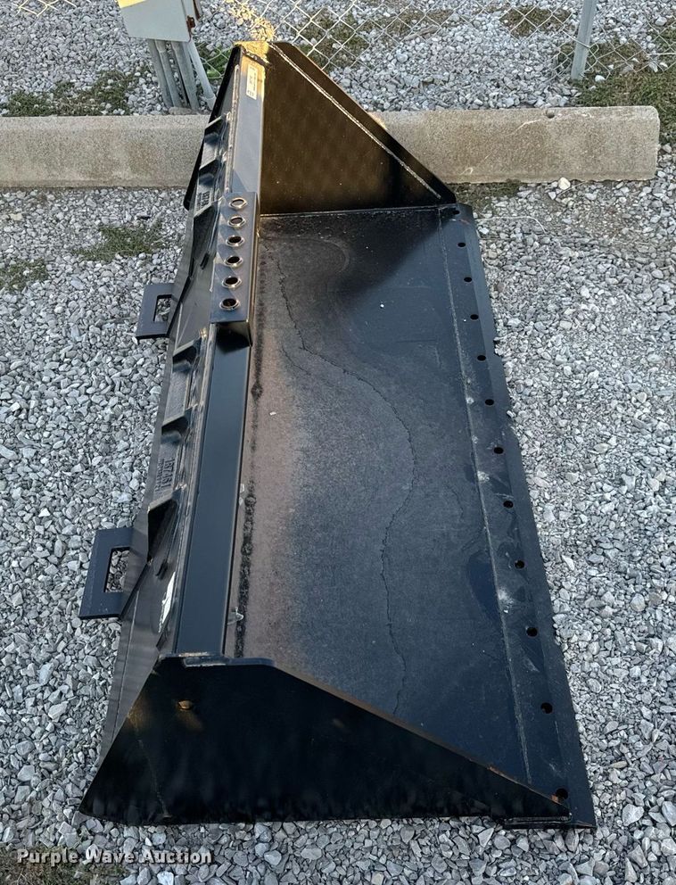 image for item EH7181 Manitou  70