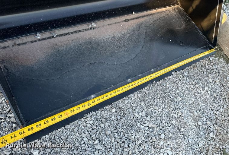 image for item EH7181 Manitou  70