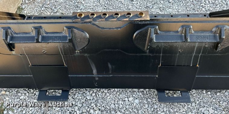 image for item EH7181 Manitou  70