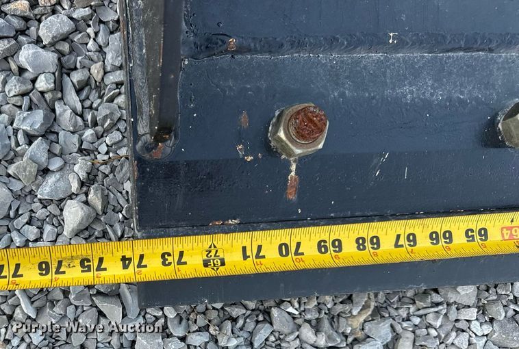 image for item EH7182 Manitou  74