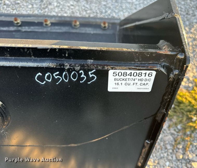 image for item EH7182 Manitou  74