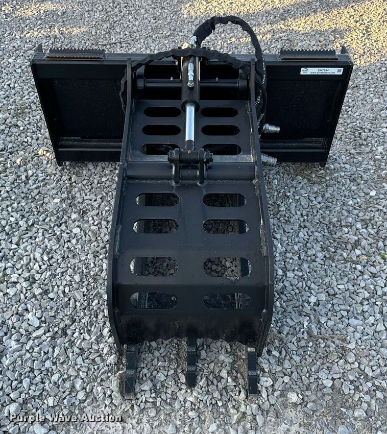 image for item EH7194 Prime skid steer grapple bucket
