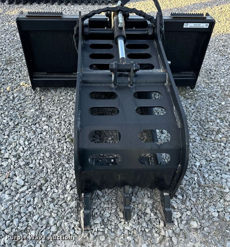 image for item EH7194 Prime skid steer grapple bucket