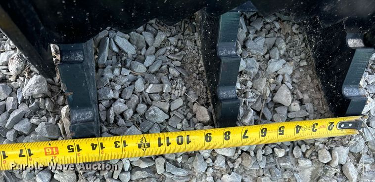 image for item EH7194 Prime skid steer grapple bucket