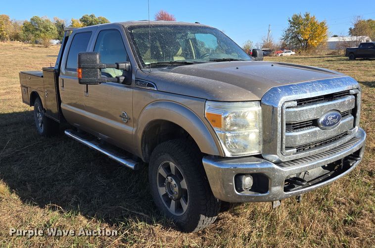image for item EI4061 2012 Ford F350 Super Duty Crew Cab flatbed pickup truck