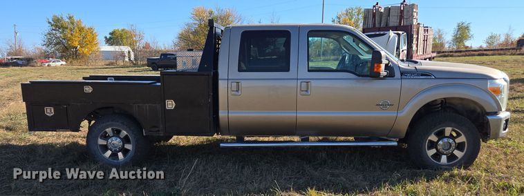 image for item EI4061 2012 Ford F350 Super Duty Crew Cab flatbed pickup truck