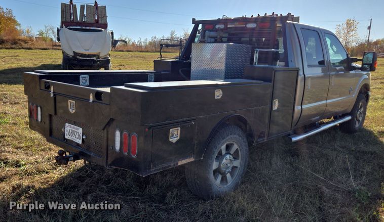 image for item EI4061 2012 Ford F350 Super Duty Crew Cab flatbed pickup truck