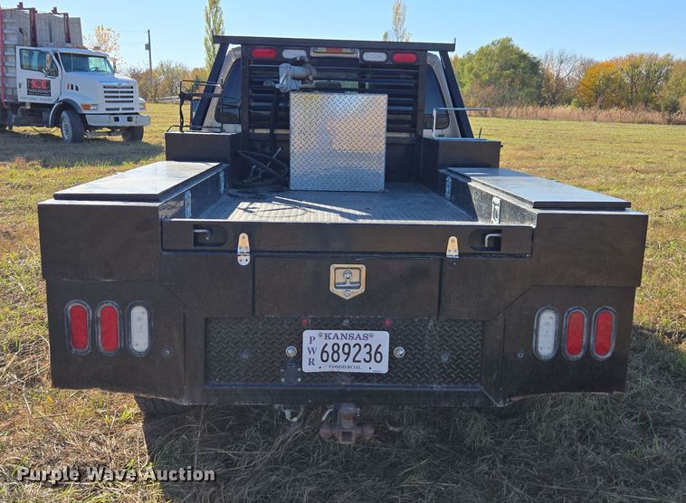 image for item EI4061 2012 Ford F350 Super Duty Crew Cab flatbed pickup truck