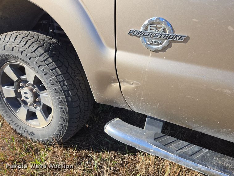 image for item EI4061 2012 Ford F350 Super Duty Crew Cab flatbed pickup truck