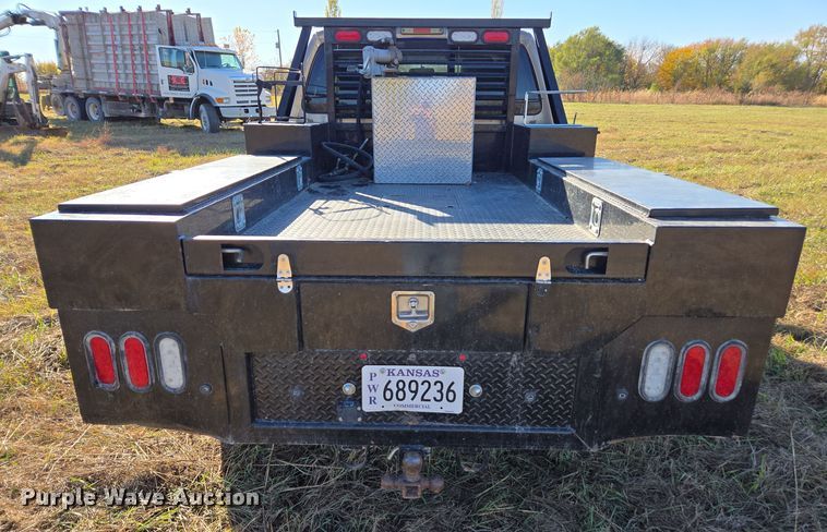 image for item EI4061 2012 Ford F350 Super Duty Crew Cab flatbed pickup truck