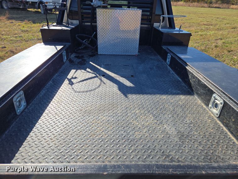 image for item EI4061 2012 Ford F350 Super Duty Crew Cab flatbed pickup truck