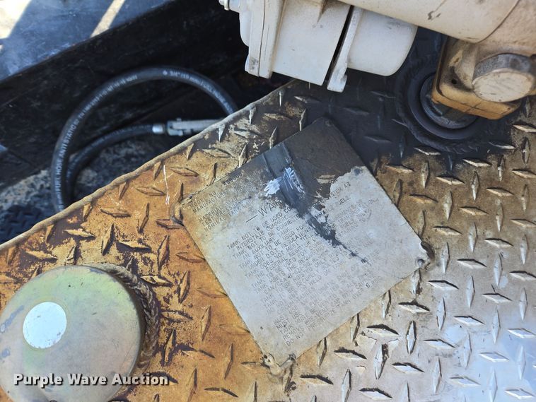 image for item EI4061 2012 Ford F350 Super Duty Crew Cab flatbed pickup truck