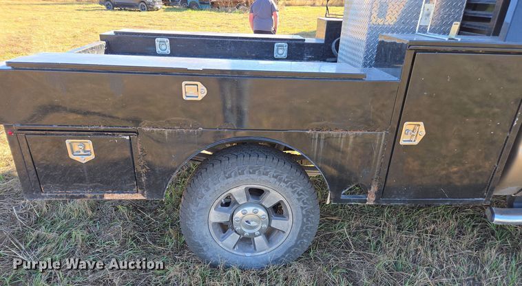 image for item EI4061 2012 Ford F350 Super Duty Crew Cab flatbed pickup truck