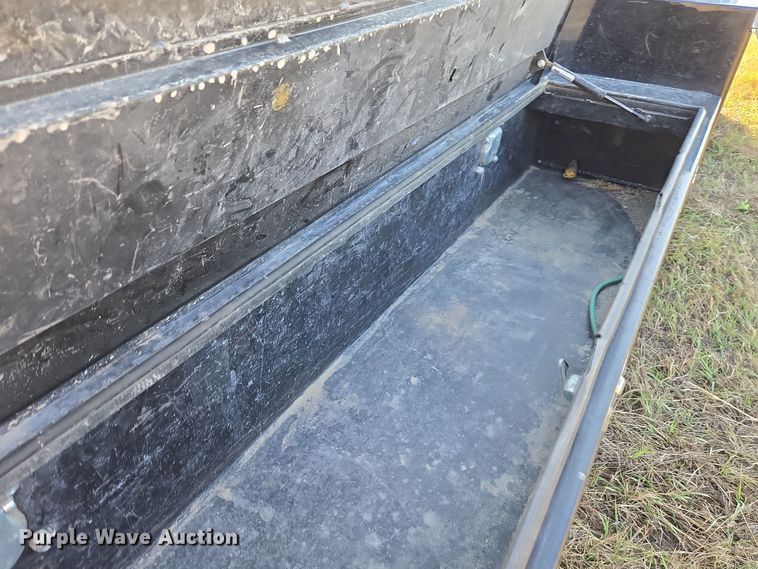 image for item EI4061 2012 Ford F350 Super Duty Crew Cab flatbed pickup truck