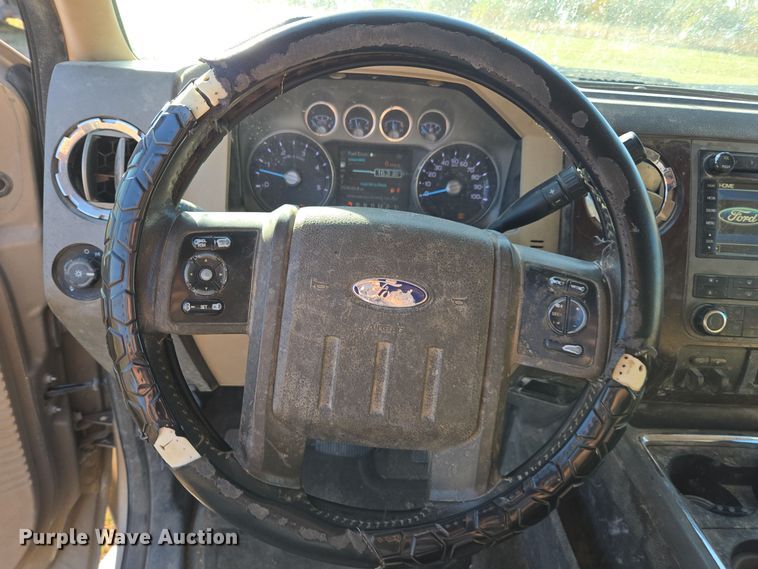 image for item EI4061 2012 Ford F350 Super Duty Crew Cab flatbed pickup truck